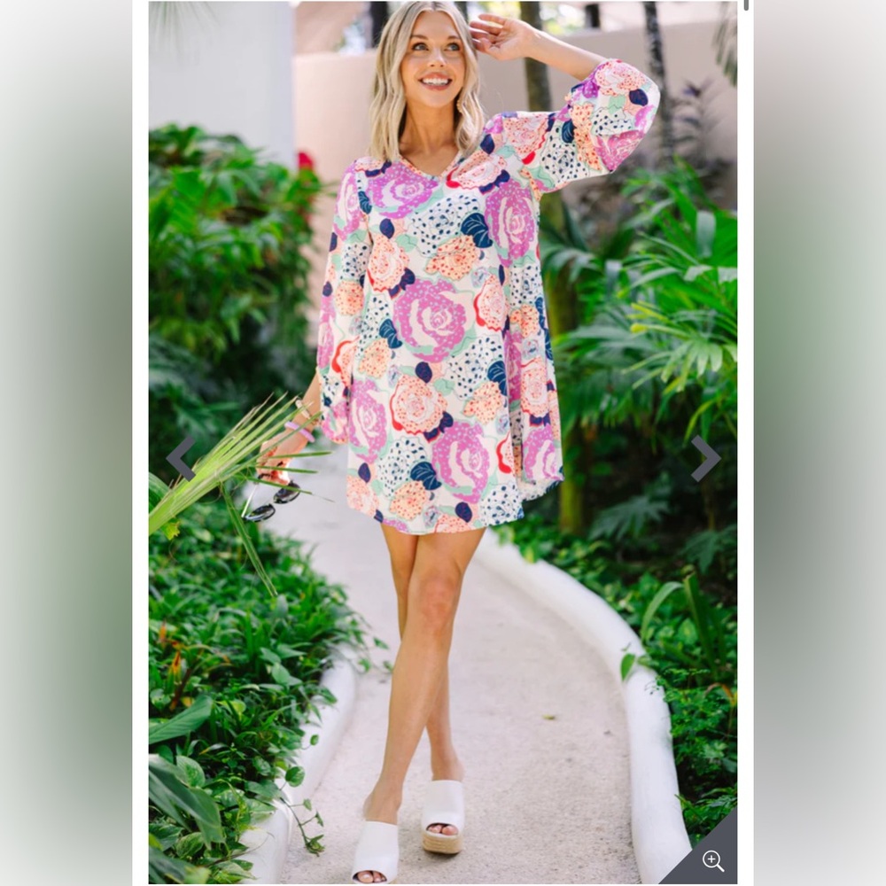 Mint Julep Boutique Floral Bubble Sleeve Dress - Medium - NWOT